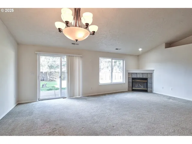 $489,900 | 1424 Mt View Lane, Molalla, OR 97038