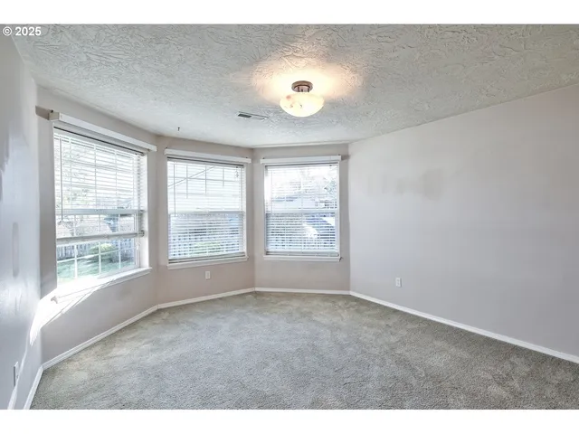 $489,900 | 1424 Mt View Lane, Molalla, OR 97038