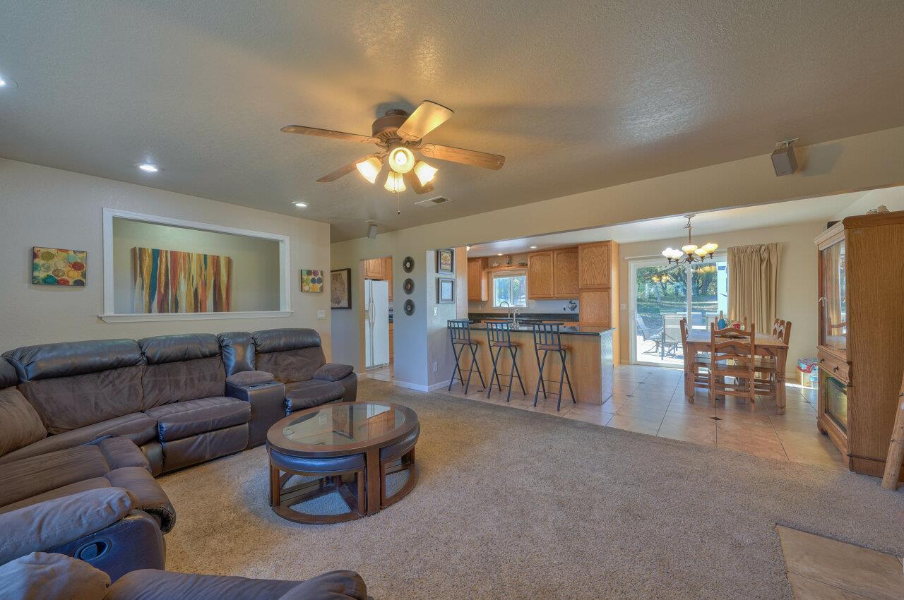 8227 Messick Road Salinas, CA 93907 - Photo 12 of 31 Gallery Image 12