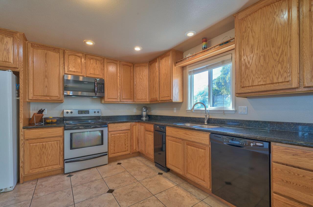 8227 Messick Road Salinas, CA 93907 - Photo 17 of 31 Gallery Image 17