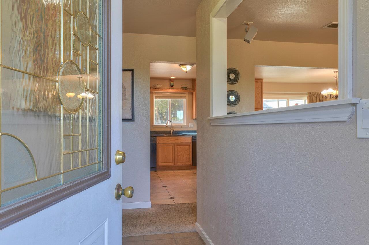 8227 Messick Road Salinas, CA 93907 - Photo 9 of 31 Gallery Image 9