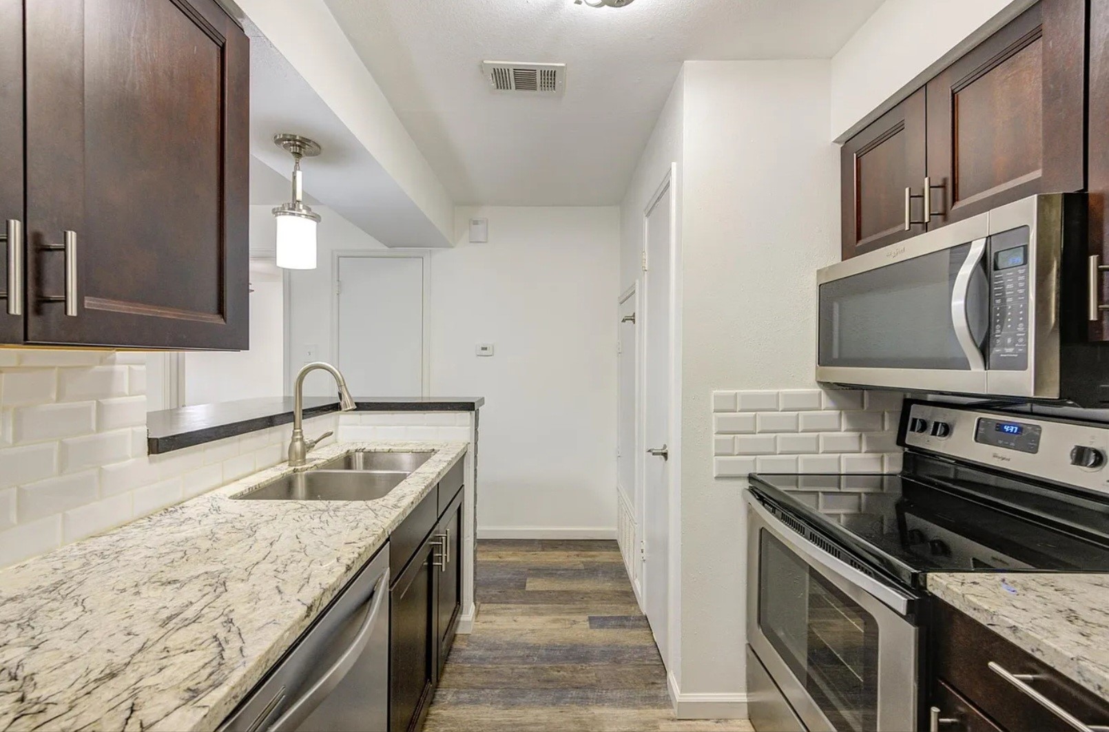839 Wax Myrtle Lane, Unit A Houston, TX 77079 - Photo 7 of 32