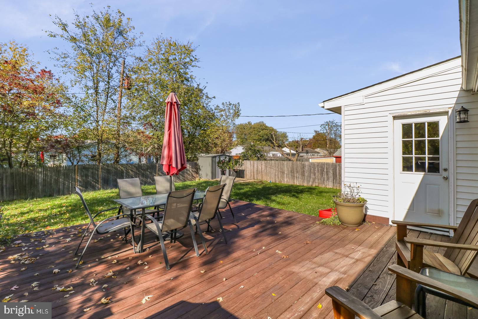 306 South Brownleaf Road Newark, DE 19713 - Photo 25 of 30 a view of a chairs and table in patio