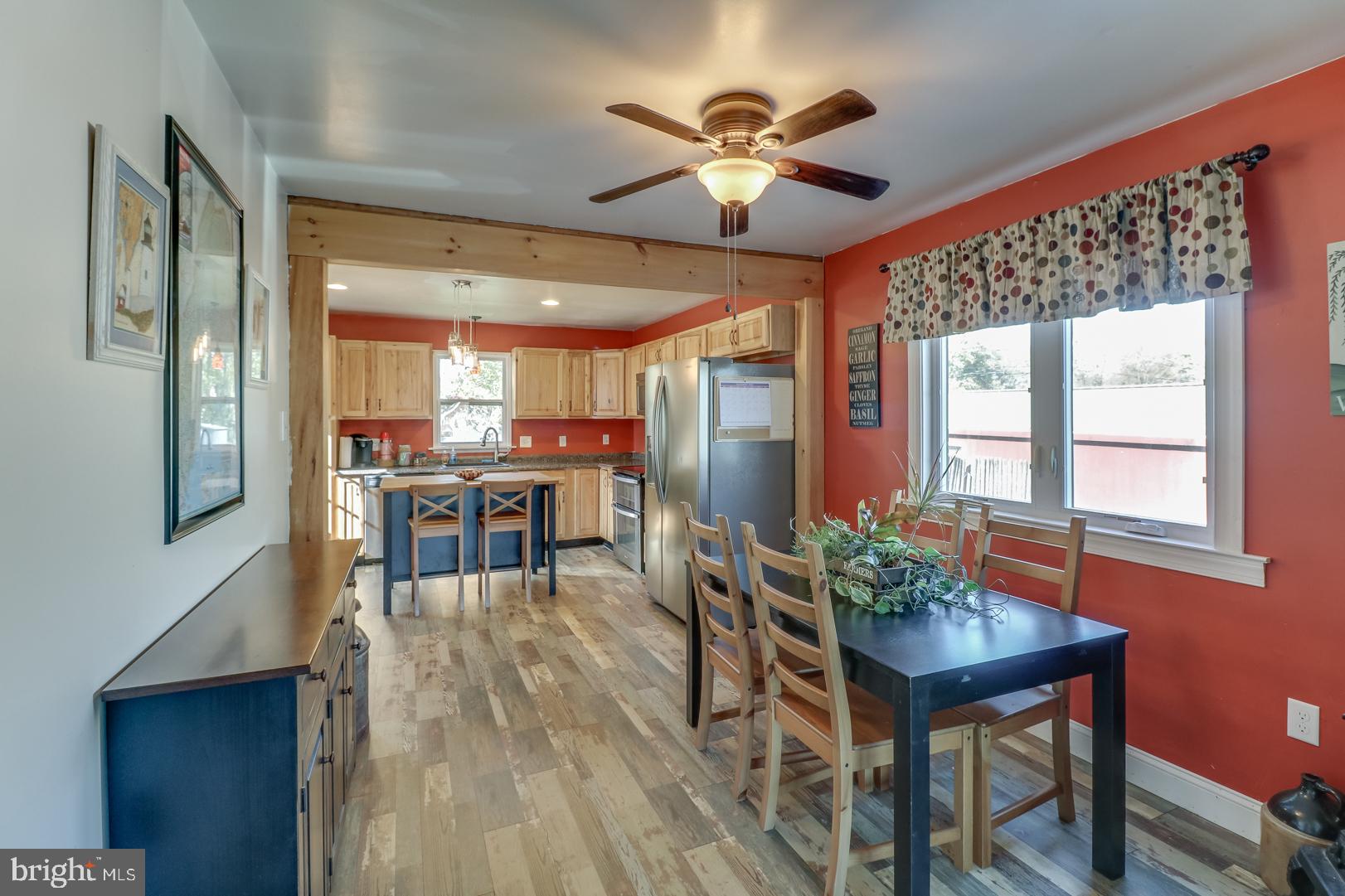 306 South Brownleaf Road Newark, DE 19713 - Photo 7 of 30 a view of a dining room with furniture and chandelier