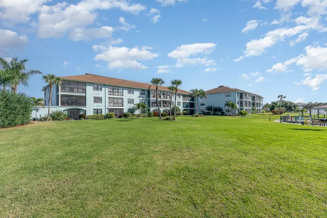 $4,000 | 2001 South Banana River Boulevard, Unit 319, Cocoa Beach, FL 32931