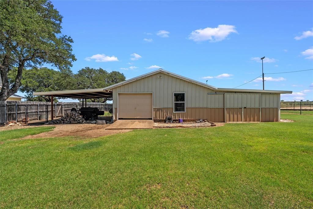 1010 Chapman Road Crawford, TX 76638 - Photo 36 of 40