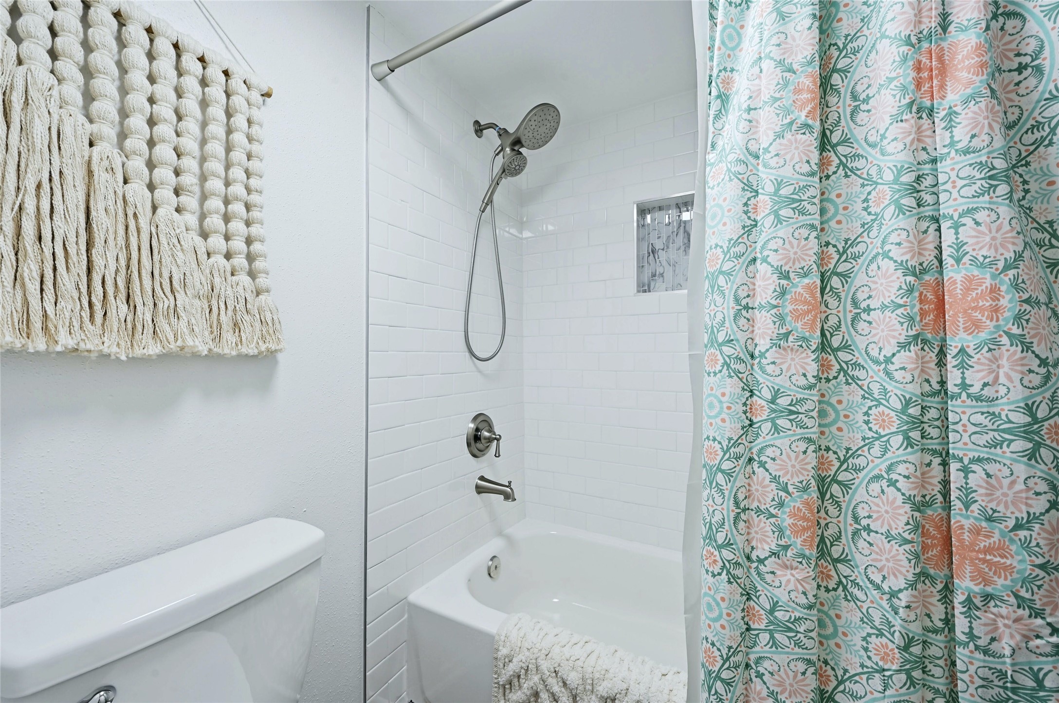 115 Comanche Drive Point Venture, TX 78645 - Photo 22 of 40 a bathroom with a shower and a toilet