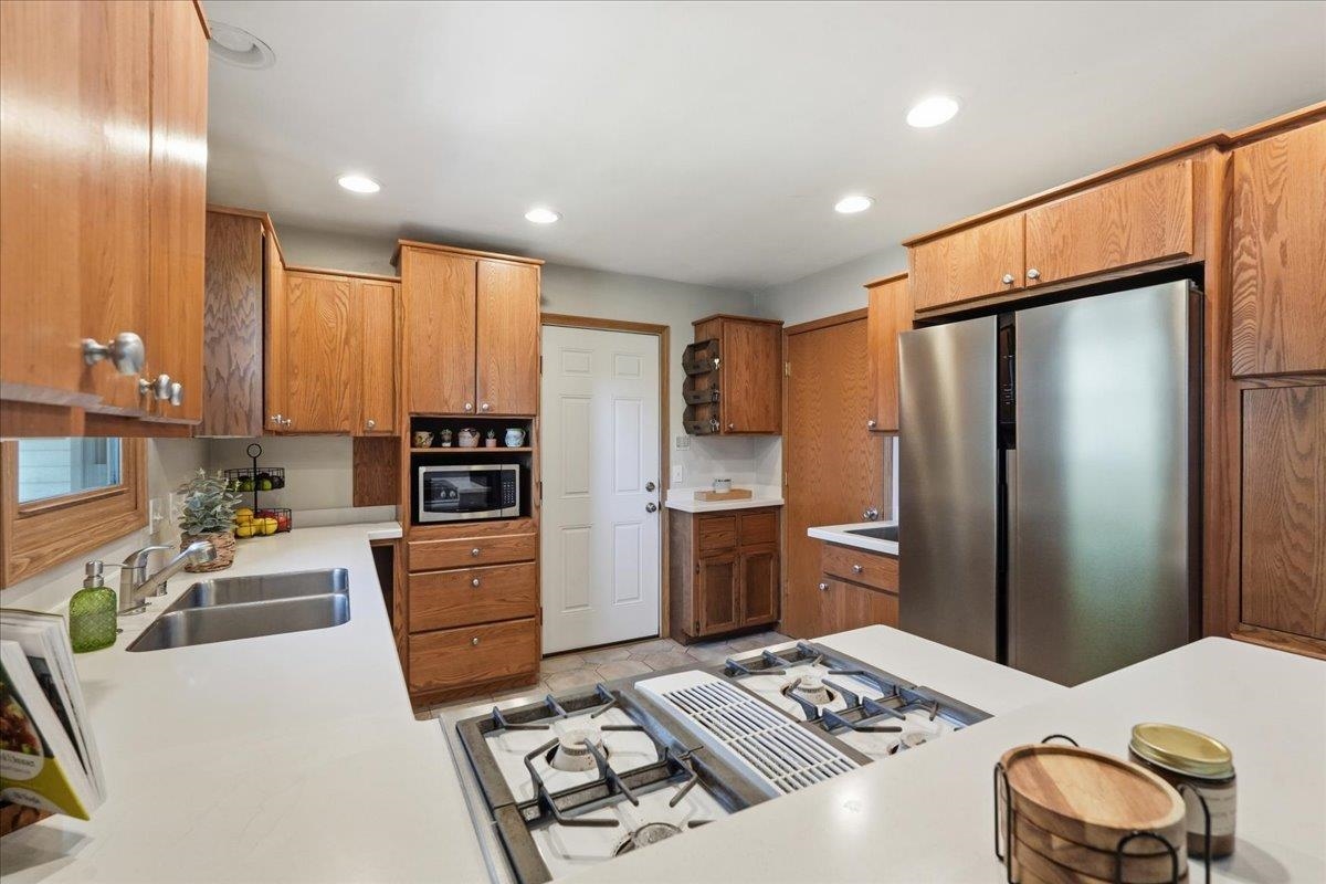 118 Violet Circle Madison, WI 53714 - Photo 16 of 56