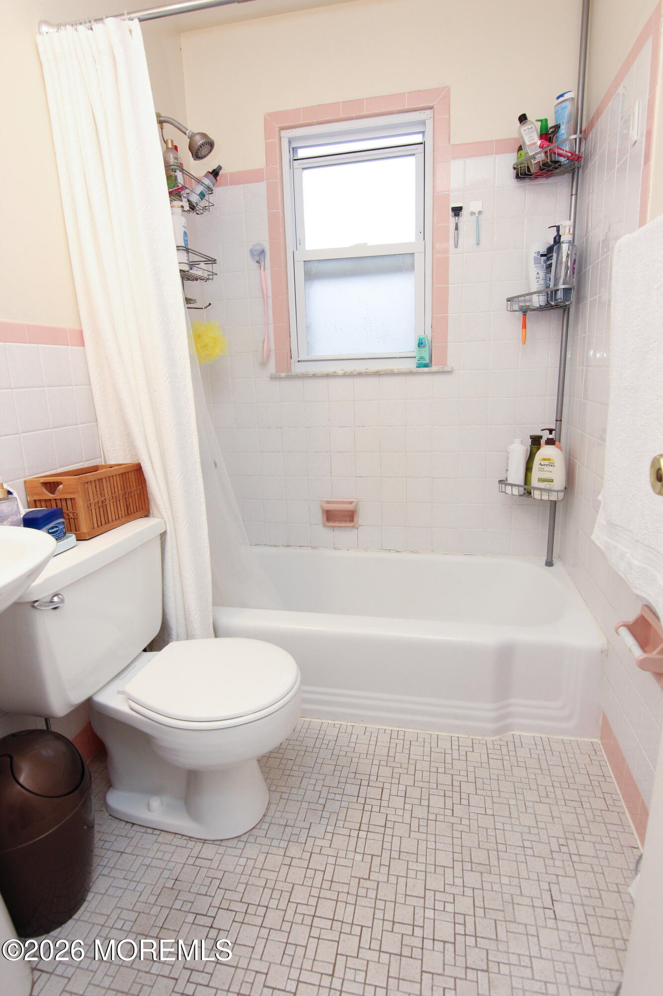 815 Shady Lawn Way Keyport, NJ 07735 - Photo 11 of 31 815 Shadylawn-11