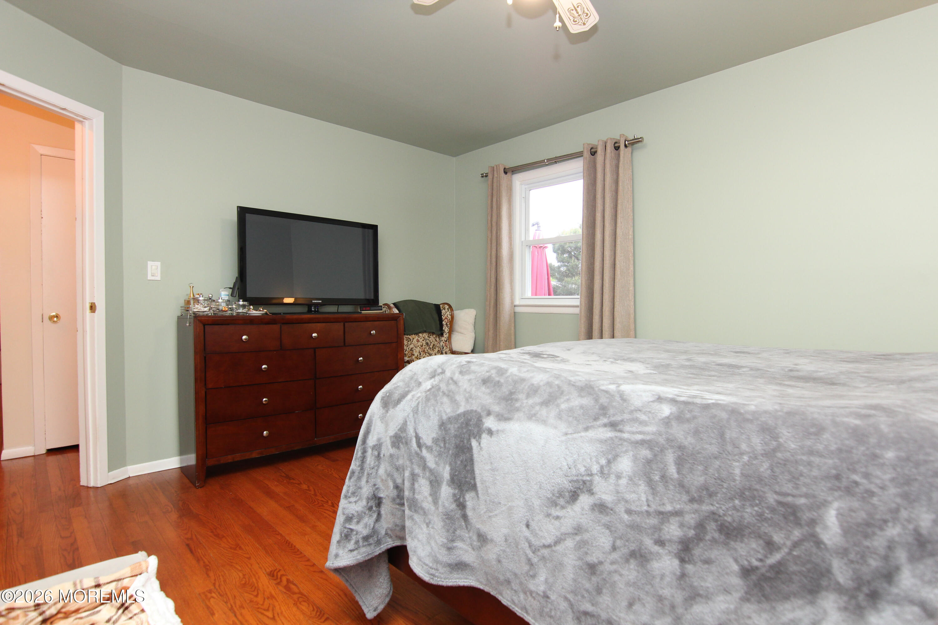 815 Shady Lawn Way Keyport, NJ 07735 - Photo 15 of 31 815 Shadylawn-15