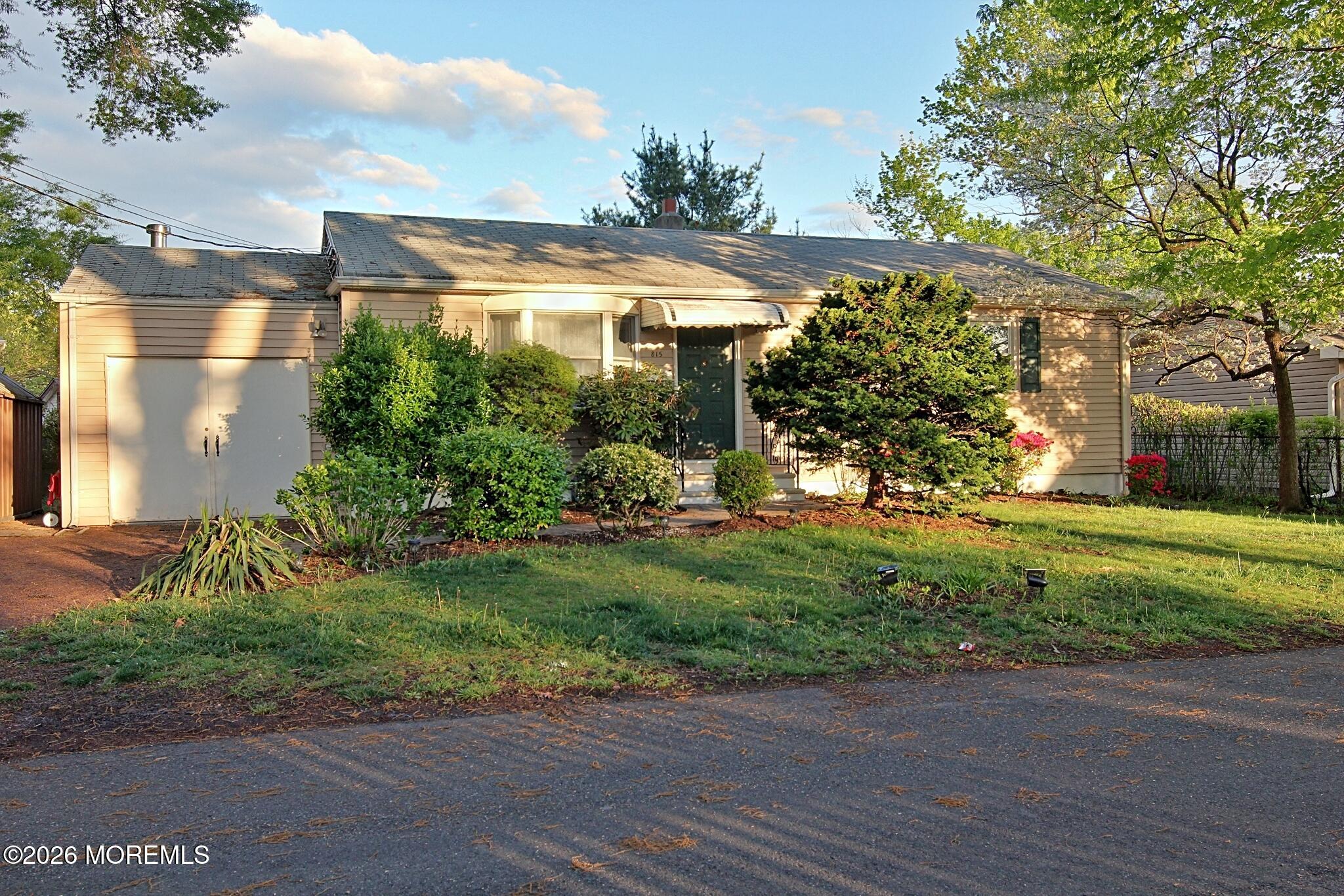 815 Shady Lawn Way Keyport, NJ 07735 - Photo 18 of 31 815 Shadylawn