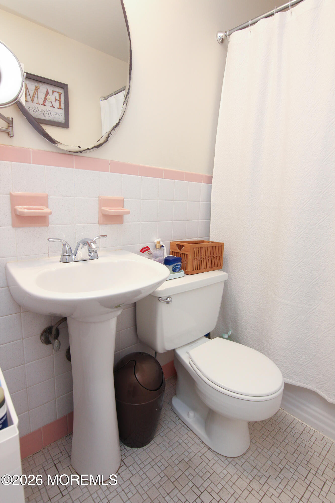 815 Shady Lawn Way Keyport, NJ 07735 - Photo 10 of 31 815 Shadylawn-10