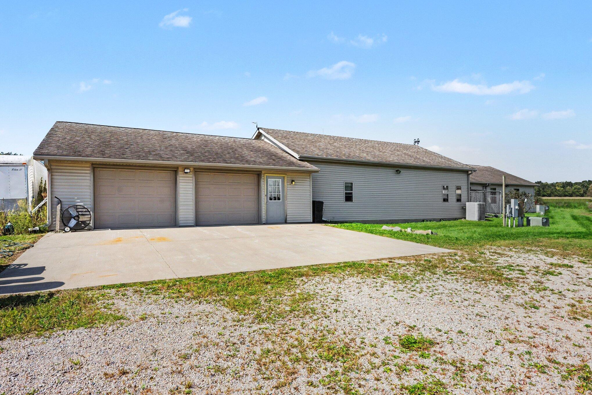 90590 County Road 215 Decatur, MI 49045 - Photo 3 of 34 010_file_3129