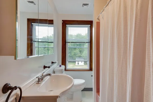 $689,000 | 149 Concord Street, Rockland, MA 02370