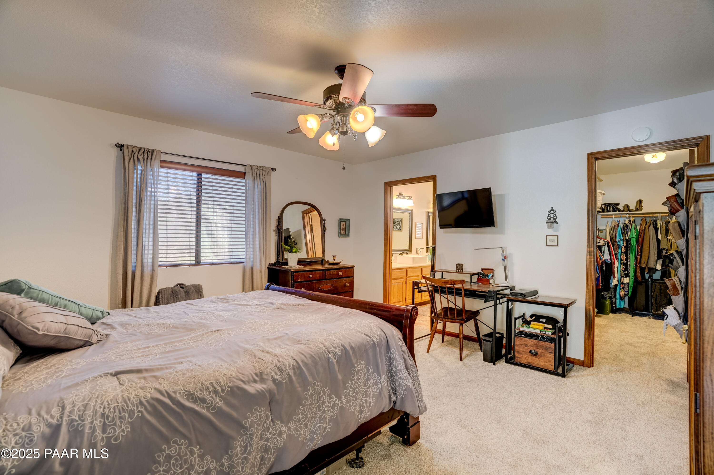 10825 East Turquoise Circle Dewey, AZ 86327 - Photo 14 of 46 Primary Bedroom