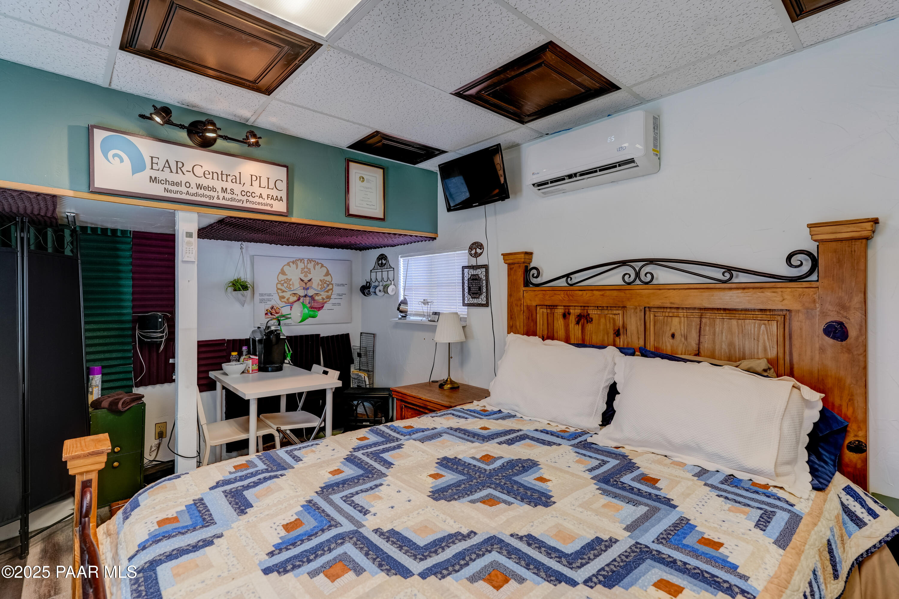 10825 East Turquoise Circle Dewey, AZ 86327 - Photo 35 of 46 Guest House Bedroom Area