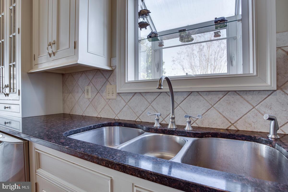 90 Swaggers Point Road Solomons, MD 20688 - Photo 15 of 54 Triple sinks in Kitchen