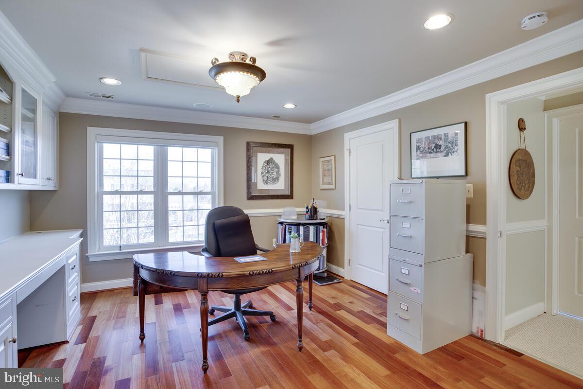90 Swaggers Point Road Solomons, MD 20688 - Photo 37 of 54 Office in upper level