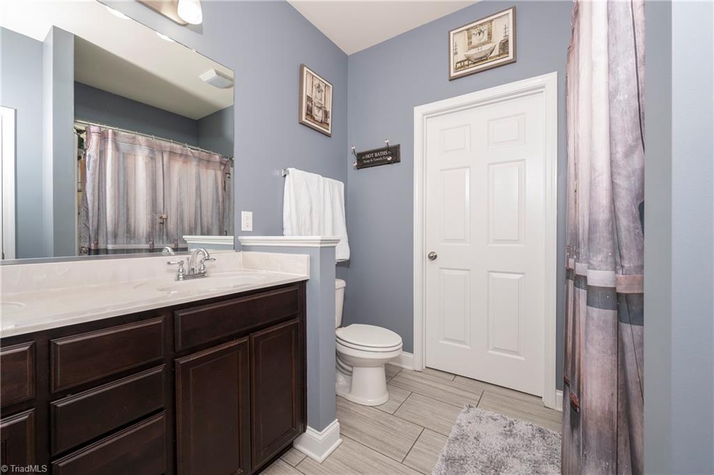 4464 Silo Ridge Clemmons, NC 27012 - Photo 18 of 36 Primary Bath