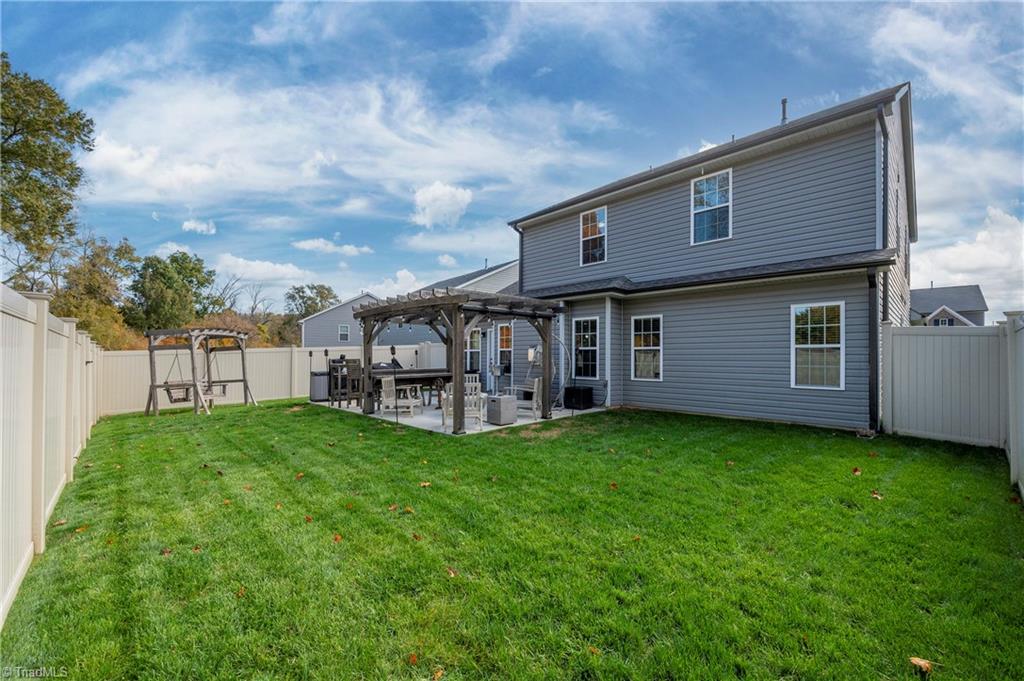 4464 Silo Ridge Clemmons, NC 27012 - Photo 28 of 36 Backyard