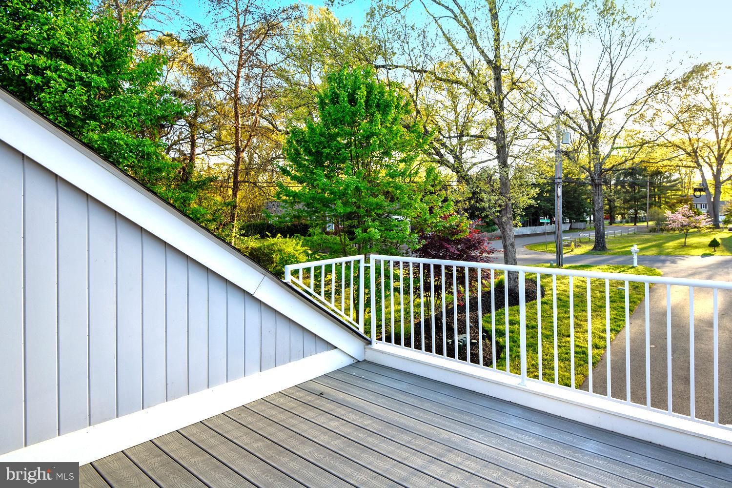 137 Inverness Road Severna Park, MD 21146 - Photo 37 of 46 a view of balcony with wooden floor and fence