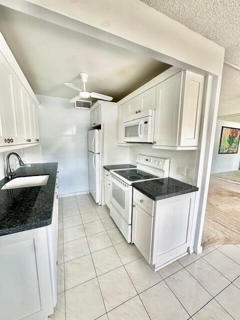 1083 Guildford East Boca Raton, FL 33434 - Photo 3 of 35 Kitchen