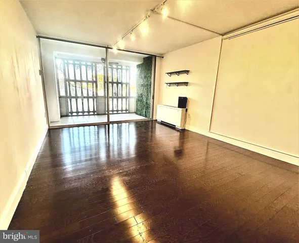 $1,700 | 1311 Delaware Avenue Southwest, Unit S336, Washington, DC 20024