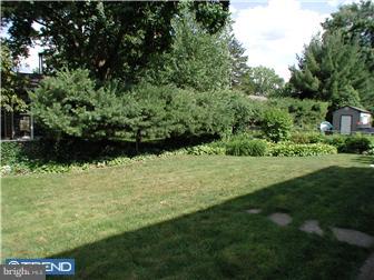 652 East Greenman Road Haddon Township, NJ 08033 - Photo 11 of 12 Gallery Image 11