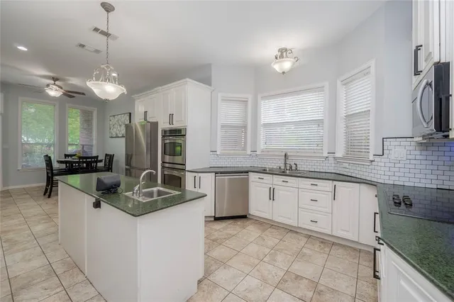 $649,000 | 135 Kirkpatrick Road, Ennis, TX 75119