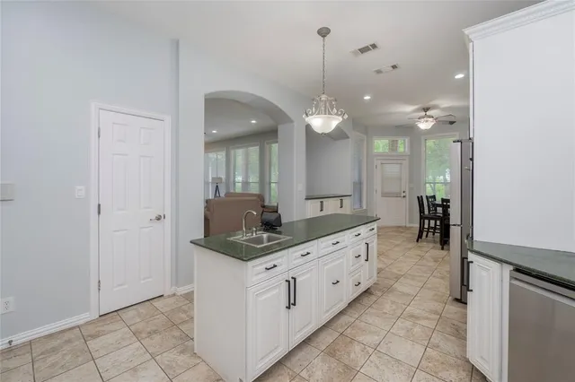 $649,000 | 135 Kirkpatrick Road, Ennis, TX 75119