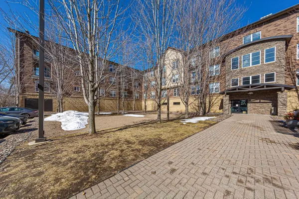 $274,900 | 13570 Technology Dr., Unit 2106, Eden Prairie, MN 55344