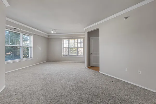 $274,900 | 13570 Technology Dr., Unit 2106, Eden Prairie, MN 55344