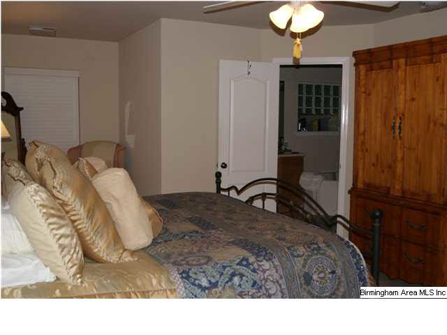 209 Cedar Meadow Alabaster, AL 35114 - Photo 8 of 21
