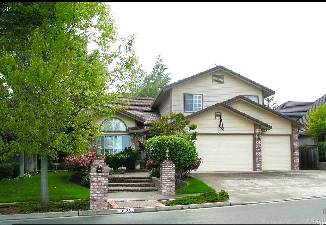 3525 Fieldcrest Avenue Fairfield, CA 94534 - Photo 1 of 31 a front view of a house with a yard