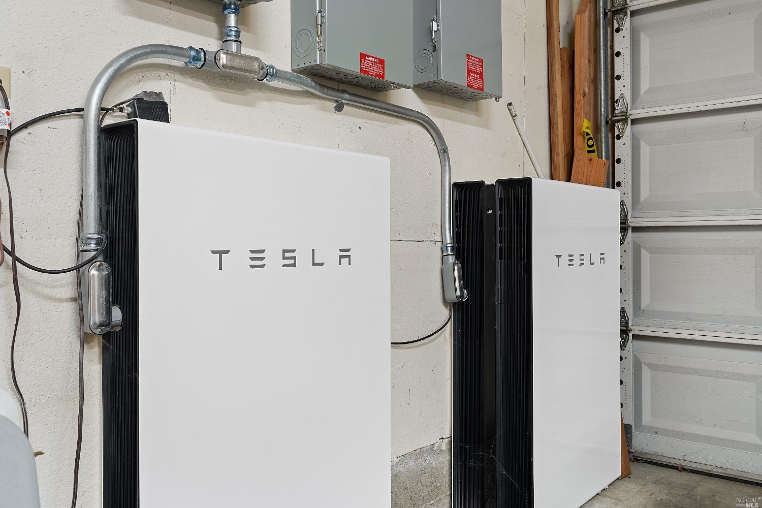 3525 Fieldcrest Avenue Fairfield, CA 94534 - Photo 30 of 31 a utility room with dryer and washer