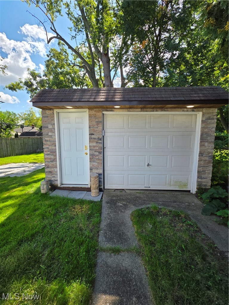 12813 North Road Cleveland, OH 44111 - Photo 27 of 30 View of garage