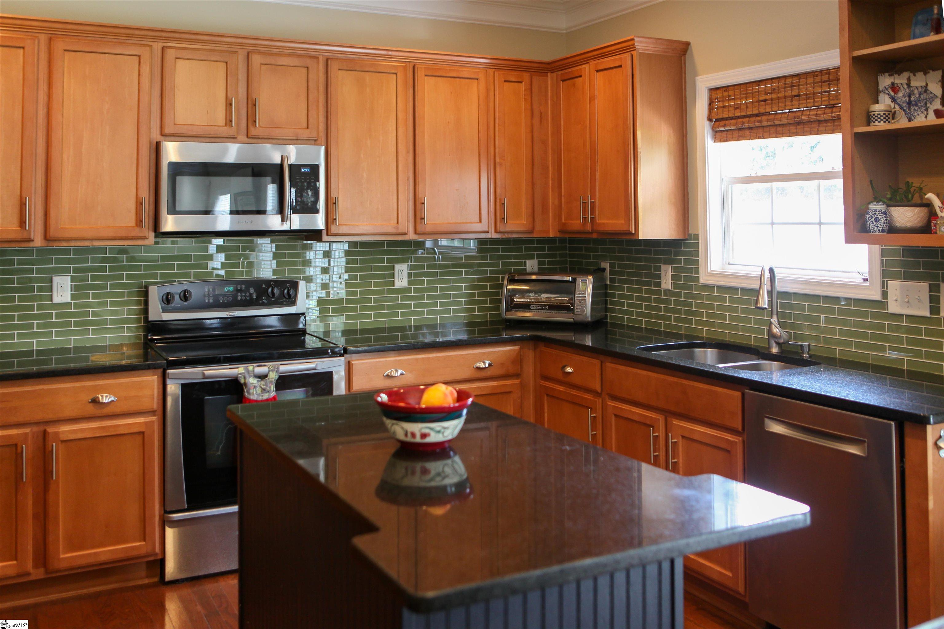 35 Buckhannon Road Greenville, SC 29607 - Photo 14 of 31