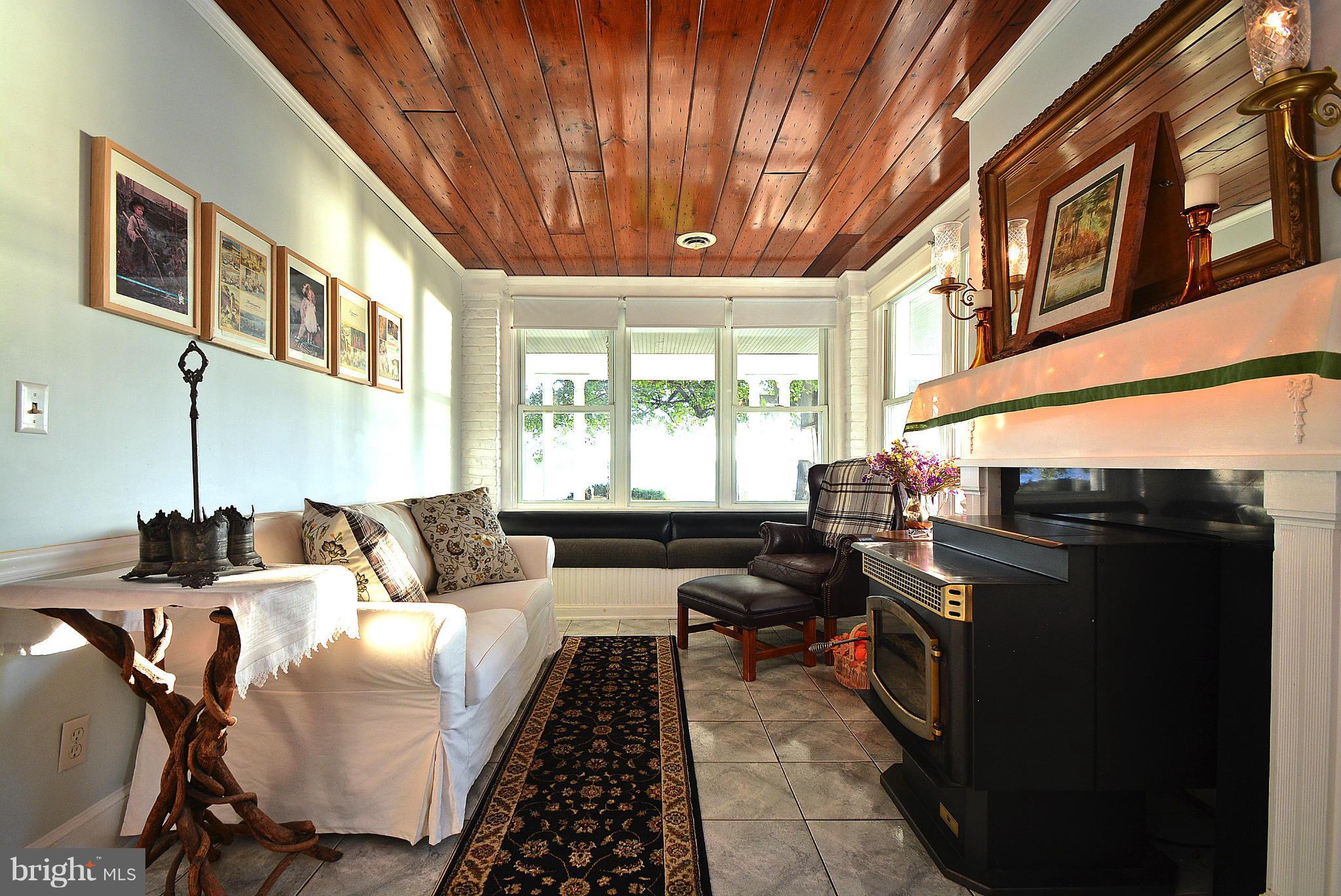2110 Riverview Road Baltimore, MD 21221 - Photo 18 of 30 Interior (General)