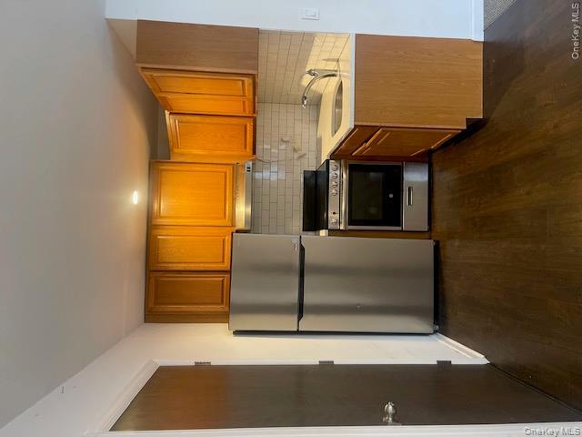 191 Birch Hill Road, Unit 2 Locust Valley, NY 11560 - Photo 2 of 15 Gallery Image 2