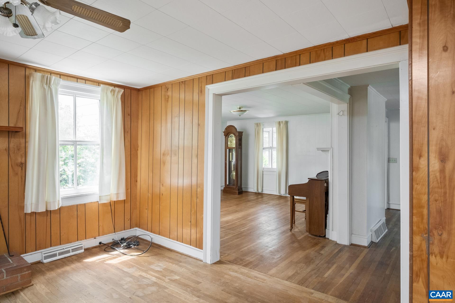165 Shiloh Loop Faber, VA 22938 - Photo 19 of 33 a view of livingroom with hardwood