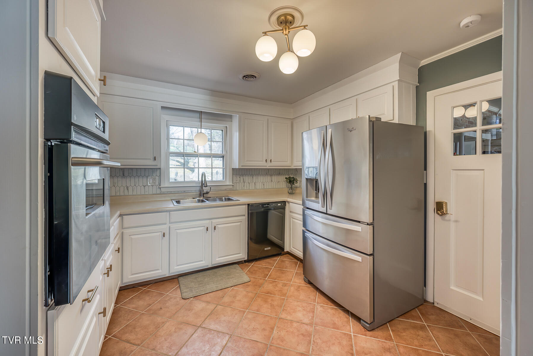 104 Gaffney Road Bristol, TN 37620 - Photo 15 of 64 104 Gaffney Rd 15