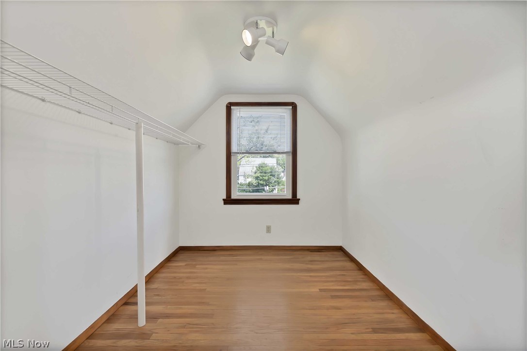 9303 Snow Road Cleveland, OH 44130 - Photo 19 of 35