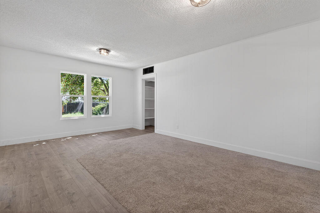 1330 4th Street Red Bluff, CA 96080 - Photo 12 of 19 Living Room