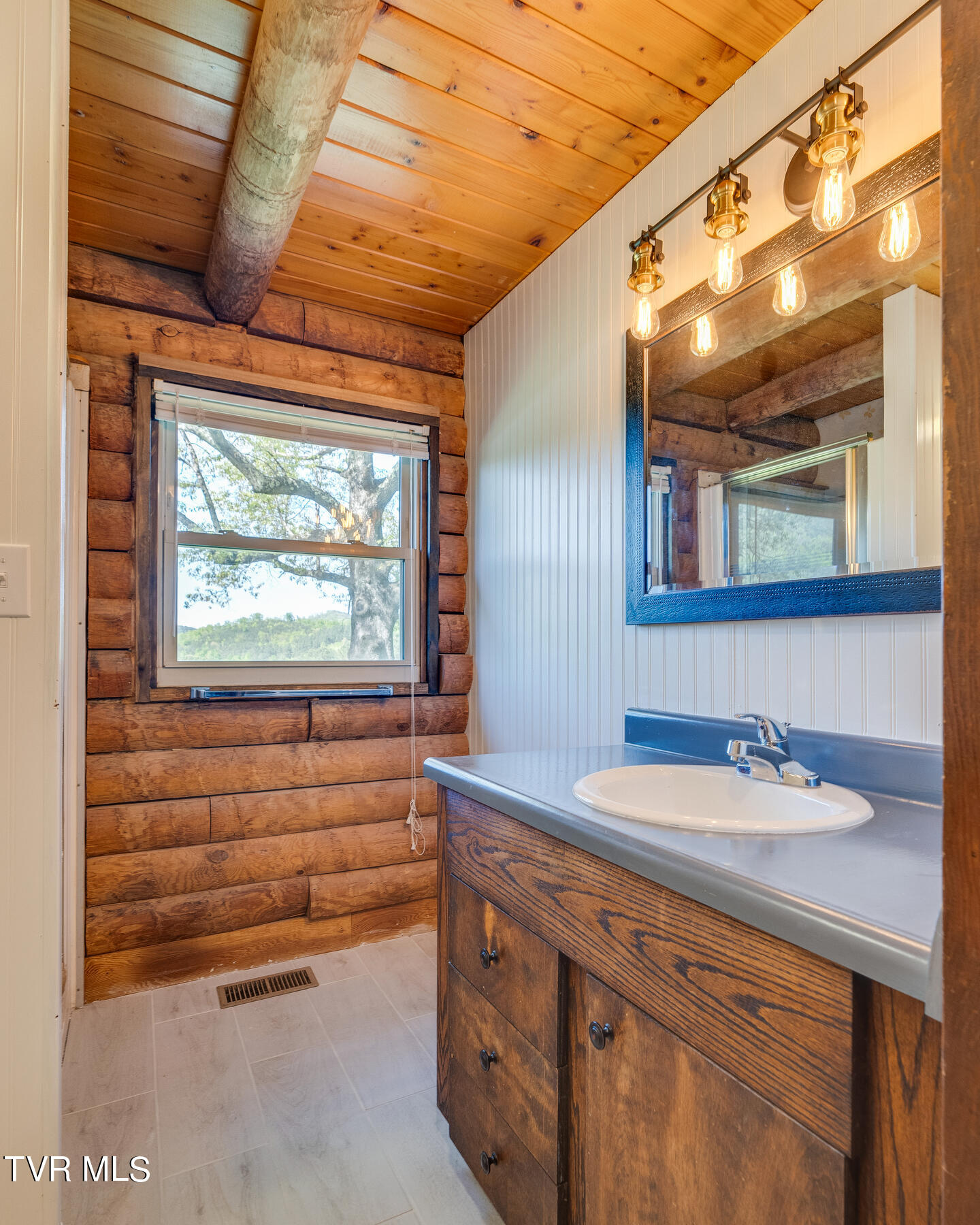 1025 Kitchen Branch Road Greeneville, TN 37743 - Photo 18 of 55 017