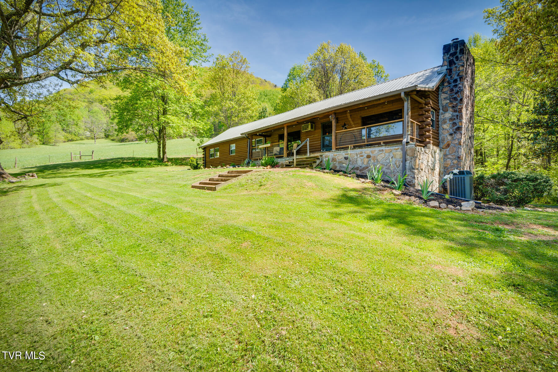 1025 Kitchen Branch Road Greeneville, TN 37743 - Photo 3 of 55 003