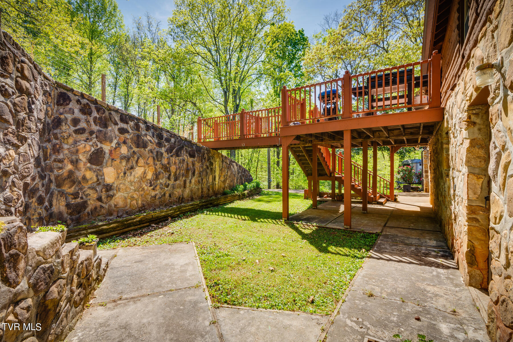 1025 Kitchen Branch Road Greeneville, TN 37743 - Photo 32 of 55 036