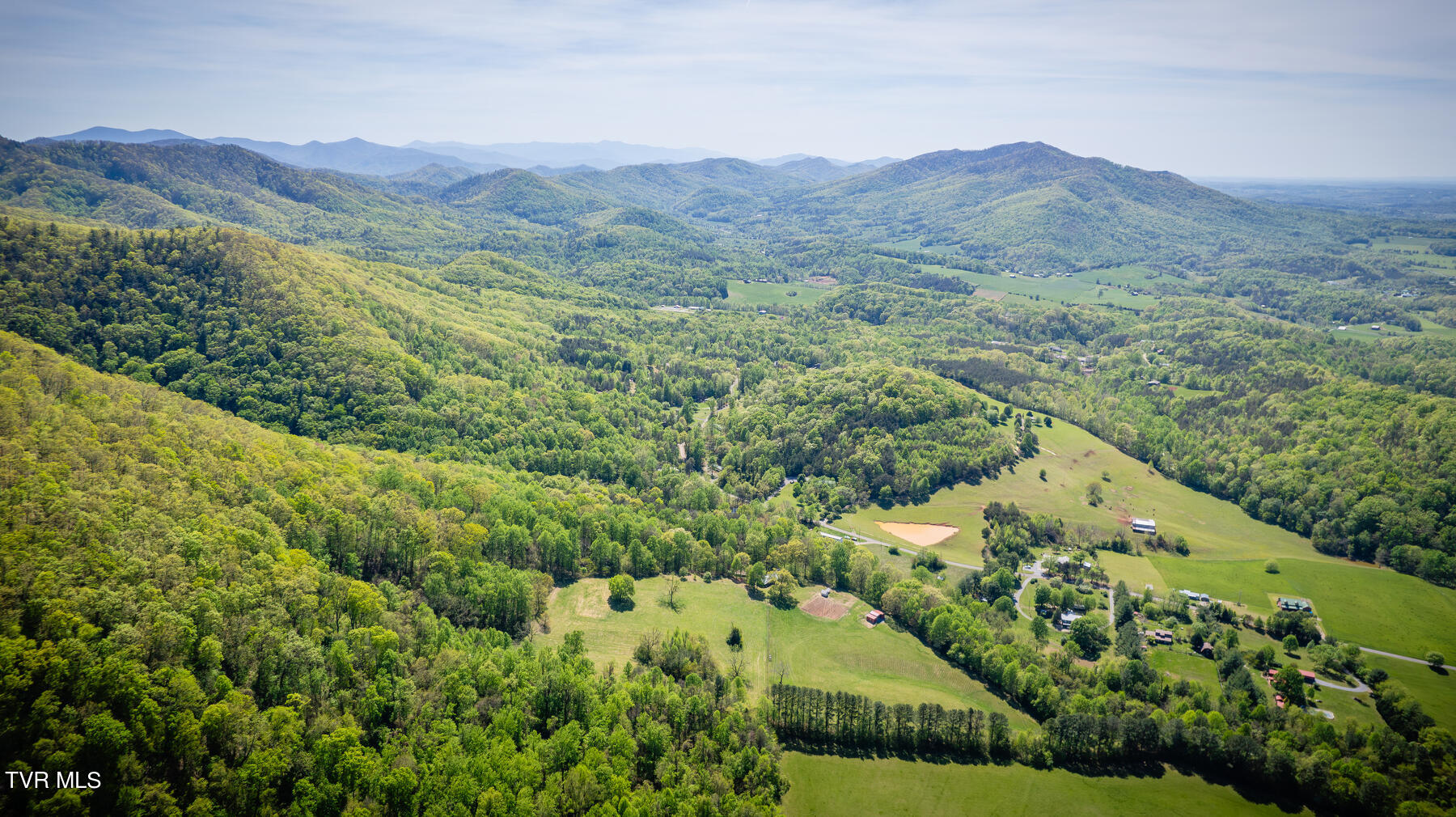 1025 Kitchen Branch Road Greeneville, TN 37743 - Photo 53 of 55 113