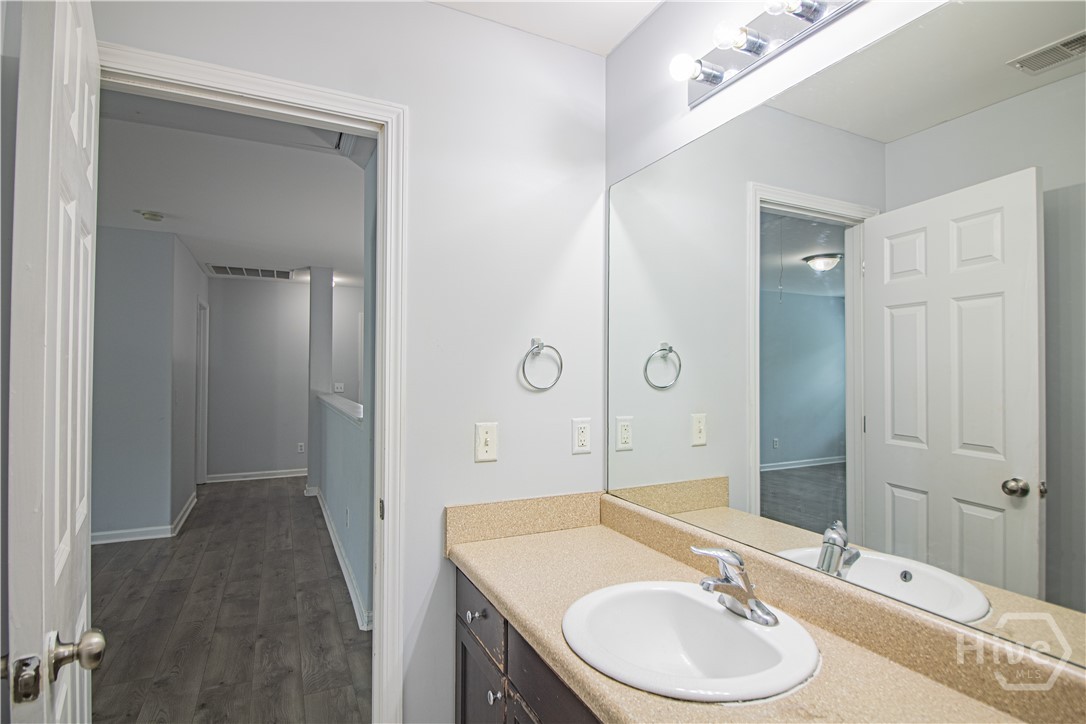 110 Spring Lakes Drive Savannah, GA 31407 - Photo 23 of 36 Full Guest Bathroom