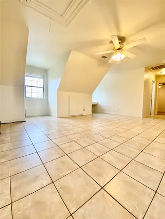 $1,250 | 18223 County Road 132, Unit 2, Pearland, TX 77581