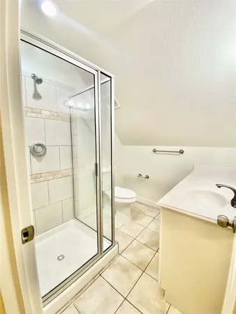 $1,250 | 18223 County Road 132, Unit 2, Pearland, TX 77581